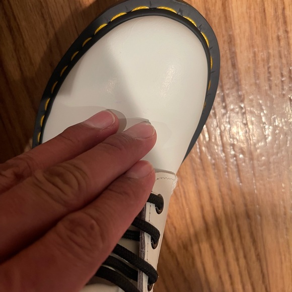 DR. MARTENS 1460 SMOOTH WHITE BOOTIES size 6 - Picture 6 of 6
